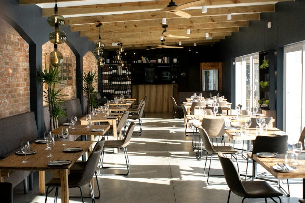 Yunuqs Bistro interior